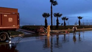 Lodos İzmir Körfezi'ni yükseltti