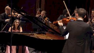 12 yaşındaki piyanist iki konserle sahnede