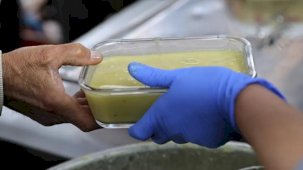 Antalya Mobil Aşevi Kepez’de ikramda bulundu