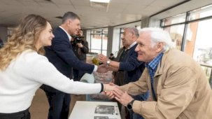 Başkan Tugay İzmir'de huzurevi sakinleriyle bayramlaştı