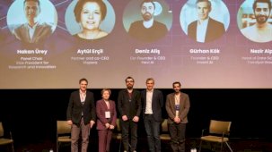 Bilim Dünyası Yapay Zekânın Yol Haritasını Koç Üniversitesi’nde Çizdi