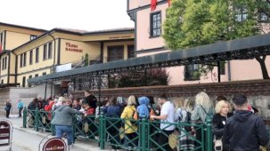 Eskişehir’de müzeler ve parklar doldu taştı