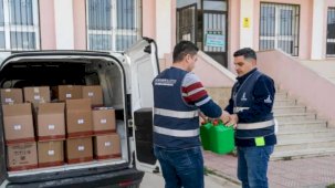 İzmir'de okullara hijyen desteği sürüyor