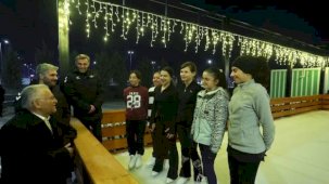 Kayseri Açık Hava Buz Pateni pistinde çifte bayram