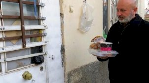 Kayseri Kocasinan'dan vatandaşlara sıcak yemek hizmeti