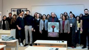 Kocaeli Üniversitesi'nde sıfır atıklar sanata dönüştü