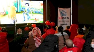 TCL Electronics Türkiye’den LÖSEV’li çocuklara özel sinema odası