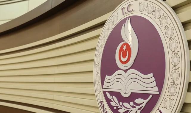 Anayasa Mahkemesi, 'isim değişikliği ilanı' kuralını iptal etti