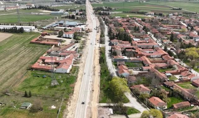 Eskişehir'de yollar genişliyor sürücülerin yüzü gülüyor