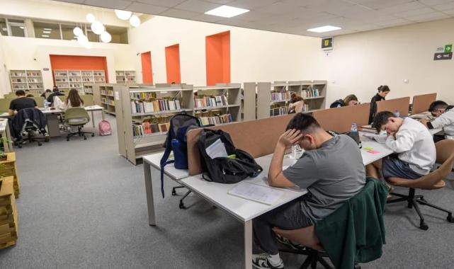 Hasan Ali Yücel Kütüphanesi İzmirlilerin yeni uğrak noktası oldu