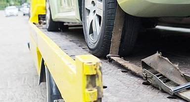 Hızlı ve Güvenli Yol Yardım İçin Menderes Çekici Firmaları