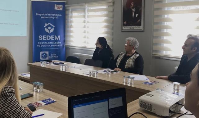 İstanbul Maltepe'de muhtarlara toplumsal cinsiyet eşitliği semineri