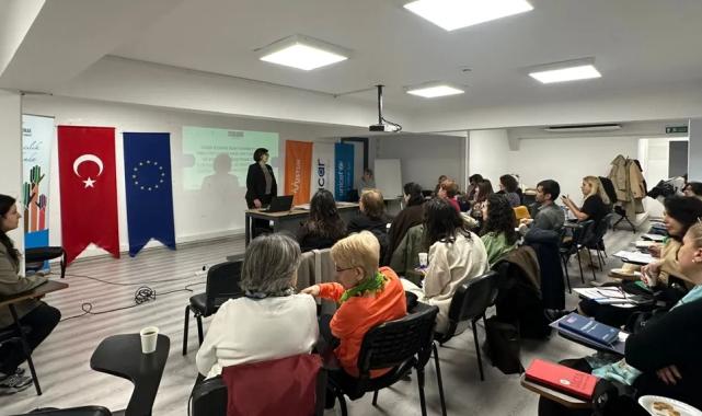 İzmir Konak'ta 'Yarının Yetişkinleri' Çalıştayı