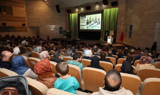 Konya Karatay'da aile seminerleri sürüyor