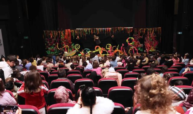 Konya Karatay’da çocuklar tiyatroda buluşuyor