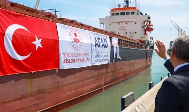 Lübnan'a 730 ton insani yardım