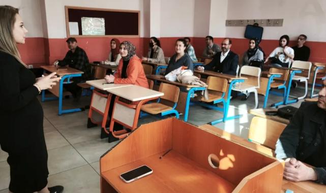 Şehit İlhan Varank İlk-Ortaokulu'ndan güçlü mesaj: Sağlam aile sağlam gelecek