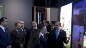 Bakan Yumaklı Konya’da Dijital Tanıtım Merkezi’ni inceledi