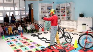 Çocuklara bisiklet kültürü aşılanıyor