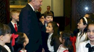 Cumhurbaşkanı Erdoğan, Külliye'de çocukları misafir etti