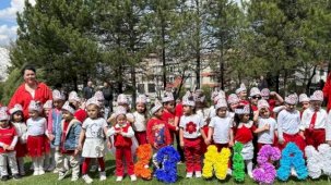 Eskişehir'de çocuklar 23 Nisan’ı oyun evlerinde kutladı