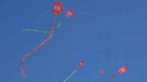 İstanbul Çekmeköy’de gökyüzünde renk cümbüşü