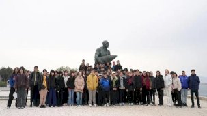 İstanbul Maltepeli öğrencilerden Çanakkale’ye duygusal ziyaret