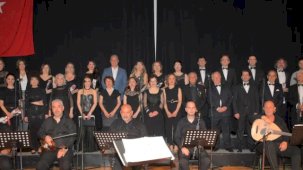 İZDO TSM Korosu ayakta alkışlandı