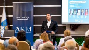 İzmir Narlıdere'de 3. Yaş Üniversitesi