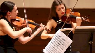 İzmir Oda Orkestrası yine ayakta alkışlandı