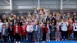 Konya Karatay'da 23 Nisan Turnuvası kupalarla taçlandı