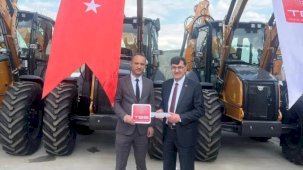 Kütahya Belediyesi’ne TBB'den yeni iş makinesi desteği