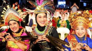 Manisa'da mesir coşkusu sokaklara taştı