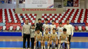 Mardin Kasımiye Ortaokulu Futsal Takımı, Muş’ta şampiyon oldu!