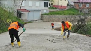 Ordu Korgan’da beton yol çalışması başlattı