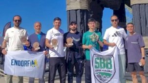 Sakaryalı sporcular zorlu maratondan madalyayla döndü