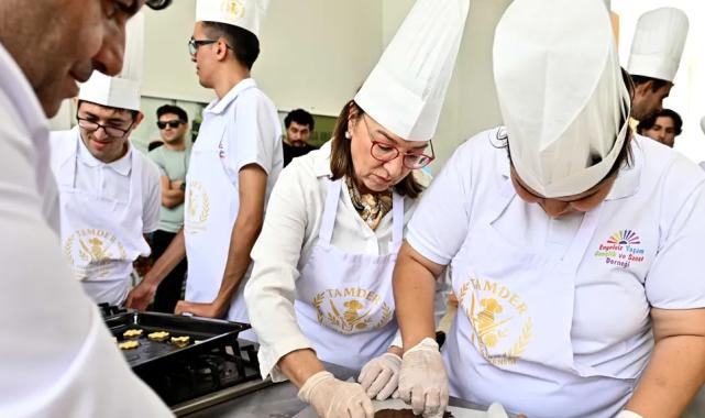 Antalya Muratpaşa’da engelsiz pasta