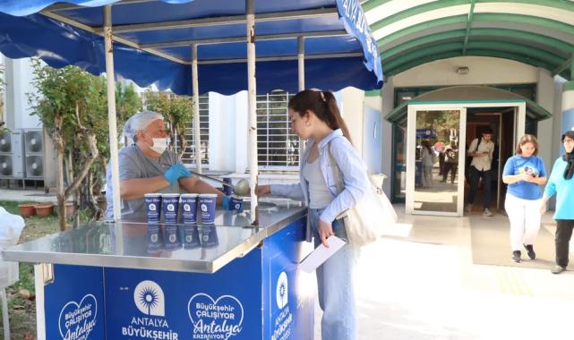 Antalya'da öğrencilere sıcak çorba desteği