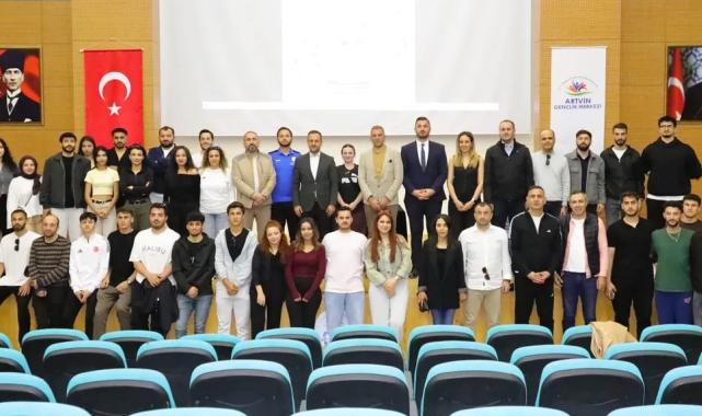 Artvin’de 'Sporda Etik Yaklaşım ve Çocuğun Korunması' eğitim programına yoğun ilgi