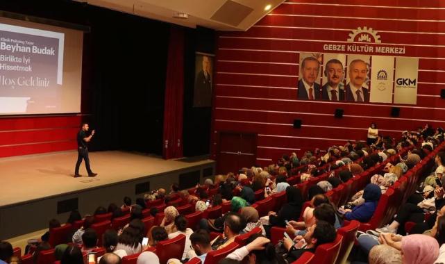 Gebze'de Klinik Psikolog Beyhan Budak söyleşisine yoğun ilgi