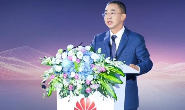 Huawei, sektörün geleceğini şekillendiren şebeke etkileşimli AIDC stratejisini açıkladı