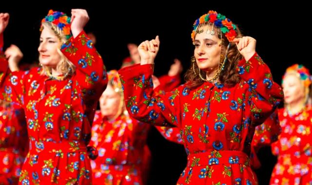 İzmir Narlıdere'nin 'Nar Kızlar'ı yola çıktı