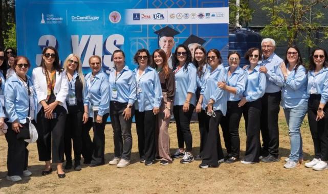 İzmir'de 3. Yaş Üniversiteleri gençlik enerjisi yayıyor