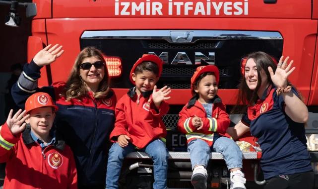 İzmir'de alevlere koşan süper anneler