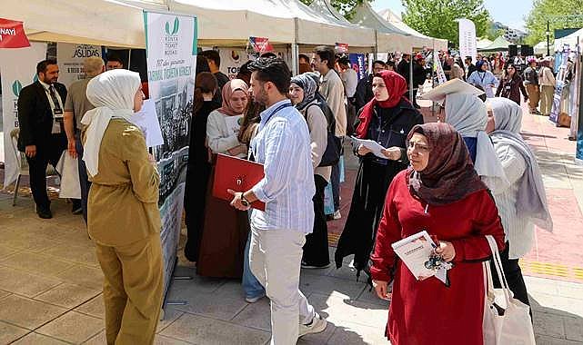 KTO Karataylı öğrenciler, iş dünyası ile Kariyer Fuarı’26’da buluştu
