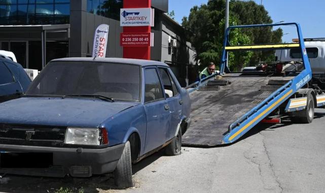 Manisa sokakları hurda araçlardan temizleniyor