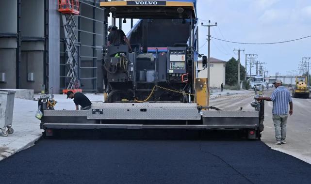 Manisa Turgutlu’da 3 bin tonluk asfalt seferberliği