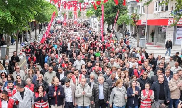 Manisa'da Başkan Dutlulu emekçilerle omuz omuzaydı