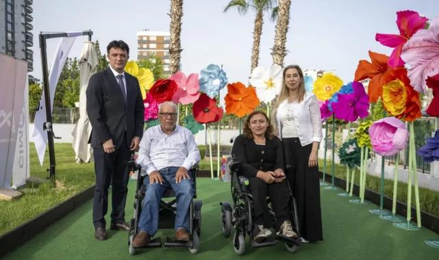 Mersin’de engeller akülü sandalyelerle aşılıyor