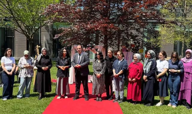 Sakarya'da özel gereksinimli bireylerin annelerine anneler günü sürprizi